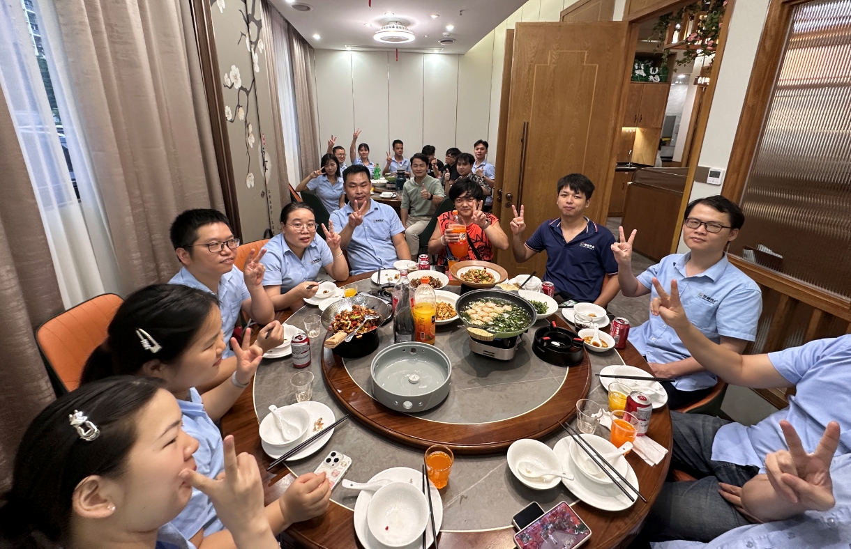 恒誠偉業(yè)uv打印機(jī)廠家銷售部團(tuán)建?。?！